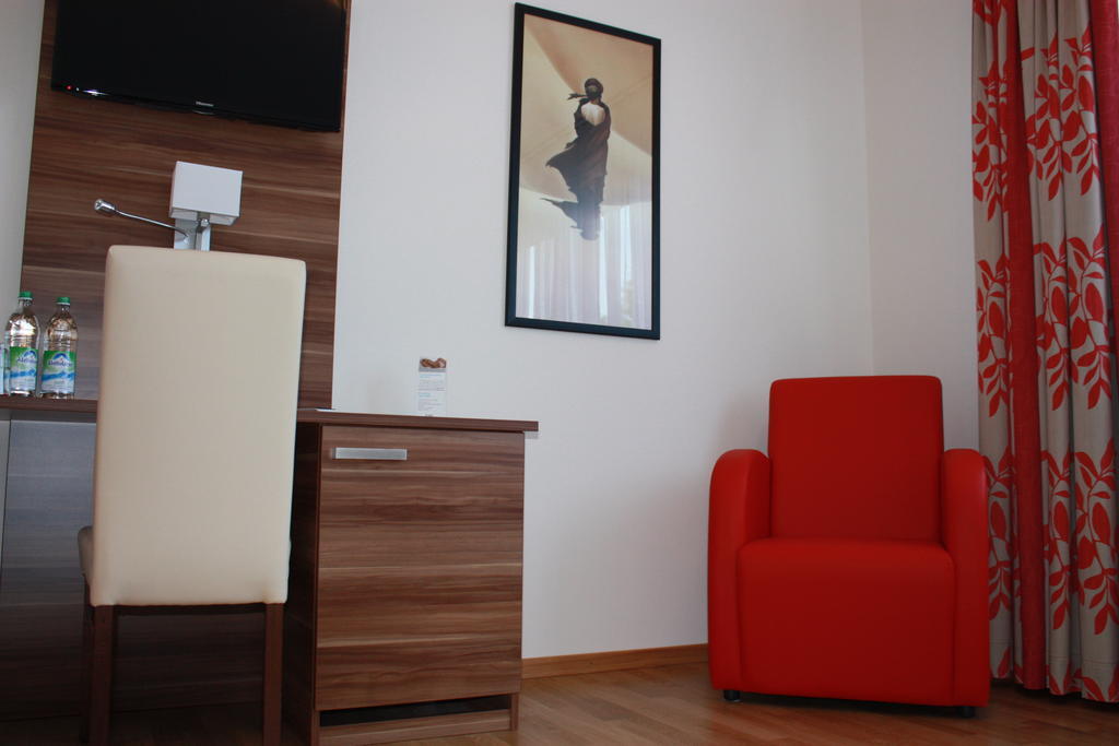 Boarding House Holledau Inn Schweitenkirchen Room photo