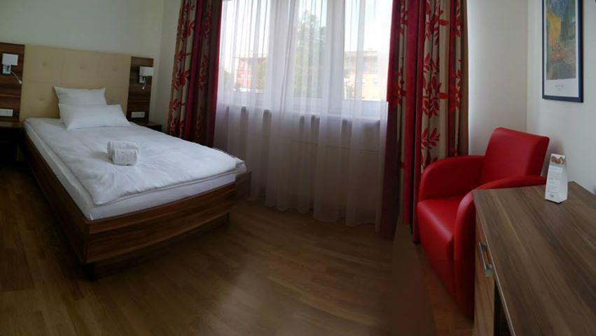 Boarding House Holledau Inn Schweitenkirchen Room photo