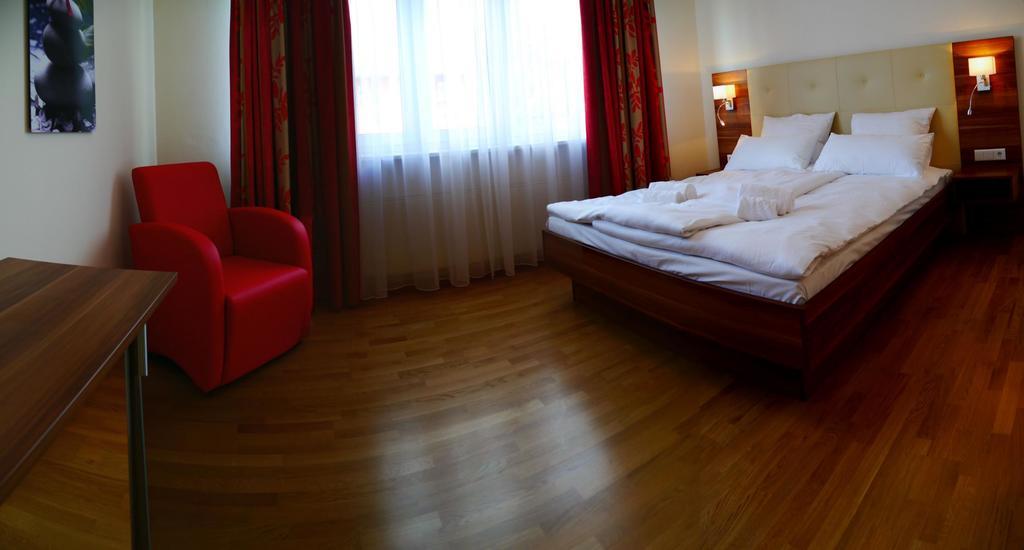 Boarding House Holledau Inn Schweitenkirchen Room photo